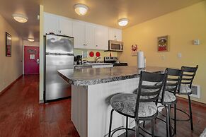 Embarcadero Resort Hotel & Marina