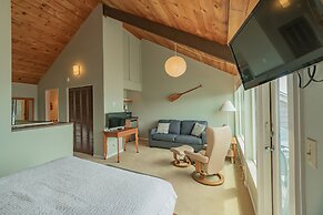 Embarcadero Resort Hotel & Marina