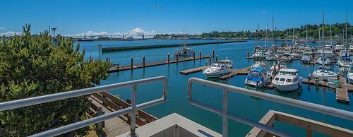 Embarcadero Resort Hotel & Marina