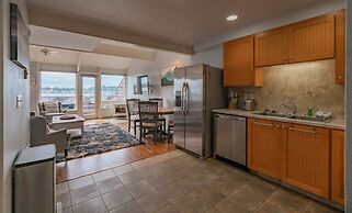 Embarcadero Resort Hotel & Marina