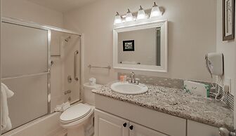 Embarcadero Resort Hotel & Marina