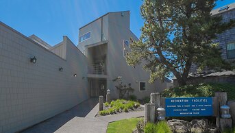 Embarcadero Resort Hotel & Marina