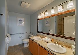 Embarcadero Resort Hotel & Marina