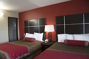 Harbor Inn & Suites