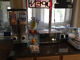 Harbor Inn & Suites