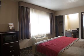 Harbor Inn & Suites