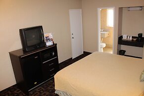 Harbor Inn & Suites