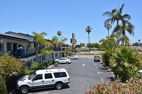 Harbor Inn & Suites