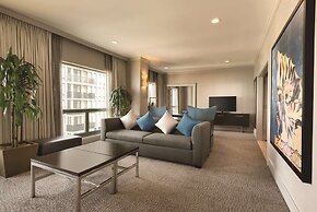 Hilton Chicago/Magnificent Mile Suites