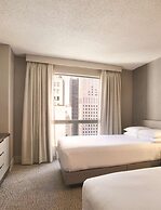 Hilton Chicago/Magnificent Mile Suites