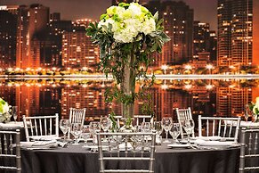 Hilton Chicago/Magnificent Mile Suites