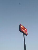 Econolodge Inn & Suites - Murfreesboro I-24 Exit 78B