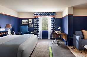 Graduate by Hilton Charlottesville