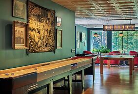 Graduate by Hilton Charlottesville