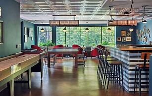 Graduate by Hilton Charlottesville