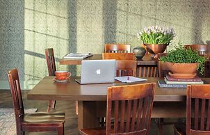 Graduate by Hilton Charlottesville