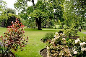 Macdonald Houstoun House