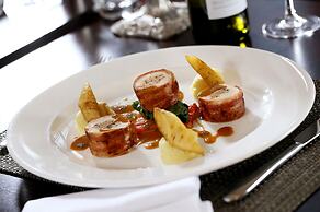 Macdonald Houstoun House