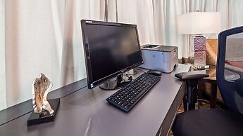 Best Western Center Inn