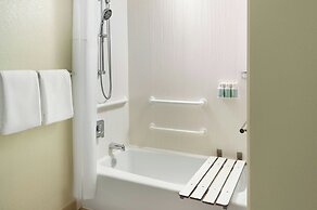 Courtyard by Marriott Detroit Dearborn