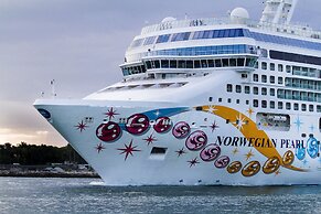 Clarion Inn & Suites Miami International Airport