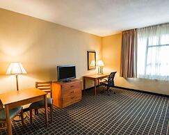 Clarion Inn & Suites Miami International Airport