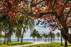 Clarion Inn & Suites Miami International Airport