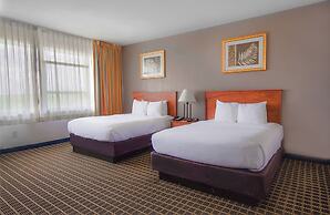 Clarion Inn & Suites Miami International Airport