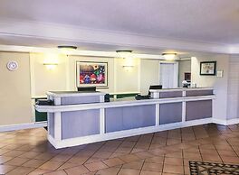La Quinta Inn by Wyndham Moline Airport