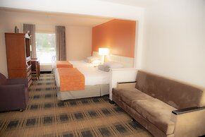 Howard Johnson Hotel & Suites by Wyndham Allentown/Dorney