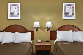 Howard Johnson Hotel & Suites by Wyndham Allentown/Dorney