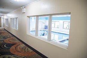 Howard Johnson Hotel & Suites by Wyndham Allentown/Dorney