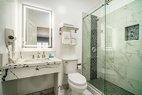 Rodeway Inn & Suites Pasadena