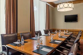 Omni Los Angeles Hotel at California Plaza