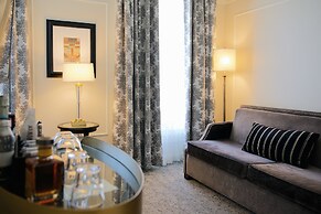 The Oxford Hotel