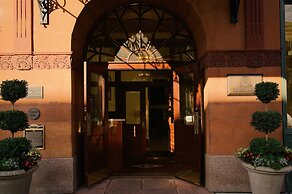 The Oxford Hotel