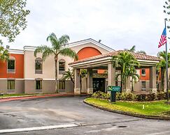 Quality Suites Fort Myers - I-75