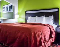 Quality Suites Fort Myers - I-75