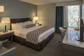 Crowne Plaza Suites Pittsburgh South by IHG