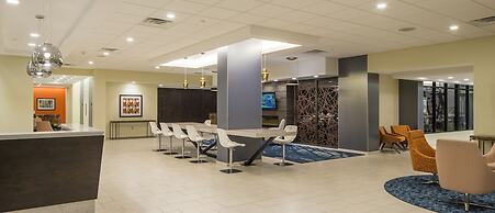 Crowne Plaza Suites Pittsburgh South by IHG