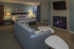 Crowne Plaza Suites Pittsburgh South by IHG