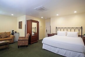 Castillo Inn at the Beach