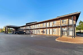 Days Inn by Wyndham Brownsville