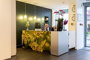 Hotel Glasgow Monceau Paris by Patrick Hayat