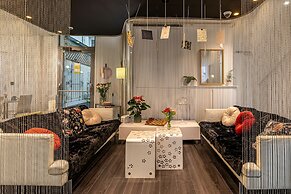 Hotel Glasgow Monceau Paris by Patrick Hayat