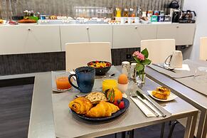 Hotel Glasgow Monceau Paris by Patrick Hayat