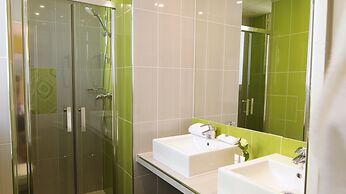 Hotel Glasgow Monceau Paris by Patrick Hayat