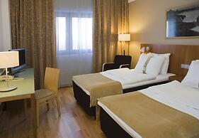Holiday Inn Helsinki - Vantaa Airport by IHG