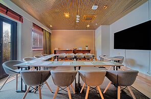 Holiday Inn Helsinki - Vantaa Airport by IHG