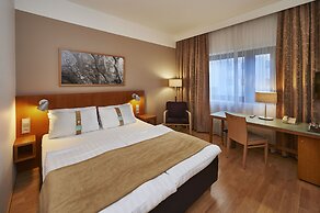 Holiday Inn Helsinki - Vantaa Airport by IHG